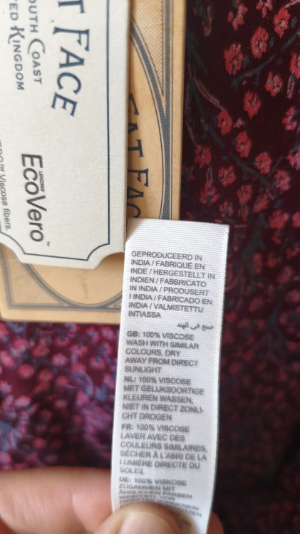 Fat Face-blus i viskos med litet blommönster – lätt, feminin och bekväm – bild 5