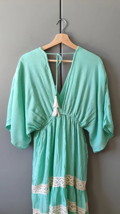 Sorbet-mekko viskoosista koristeellisilla boho-yksityiskohdilla – kuva 9