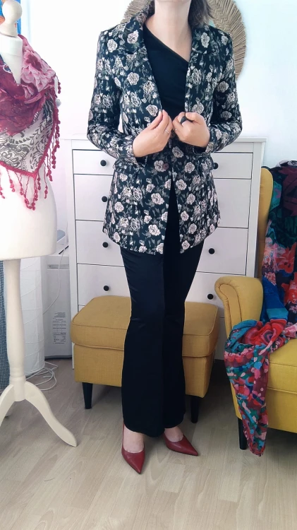Dambyxdress Dea Kudibal i mullbärssiden Mulberry Silk – elegant premiumbyxdress S, M – bild 5