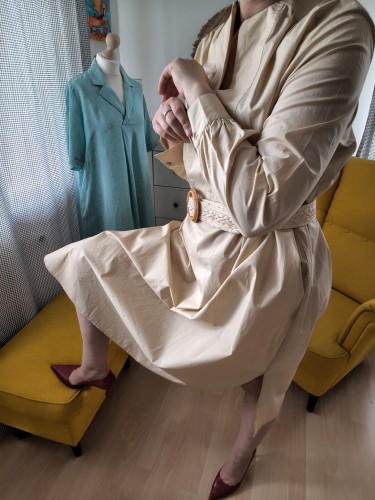 Bomulds Masai kjole med lommer i beige – billede 2