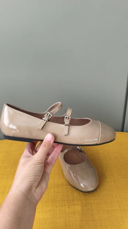 Sofie Schnoor naisten nahkaiset ballerinat – kiiltonahkaiset Mary Jane -nahkakengät – kuva 4