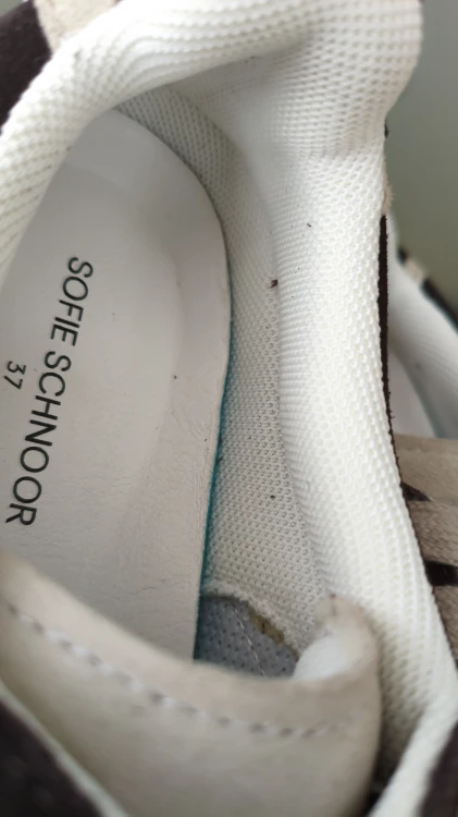 Sofie Schnoor skinnsneakers för dam – mocka retrosneakers i läder – bild 8