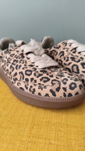 Læder sneakers til kvinder Sofie Schnoor – ruskindssko med leopardprint