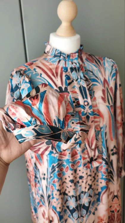 Dea Kudibal -silkkinen maksimekko taskuilla – pitkä kuvioitu silkkimekko – kuva 7