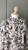 Bomullsblus för dam Dea Kudibal med mönster – elegant blus av bomull – bild 6