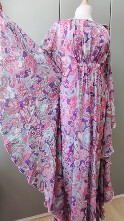 Dea Kudibal -silkkinen maksimekko alushameella – pitkä silkkimekko paisley-kuvioinnilla – kuva 12