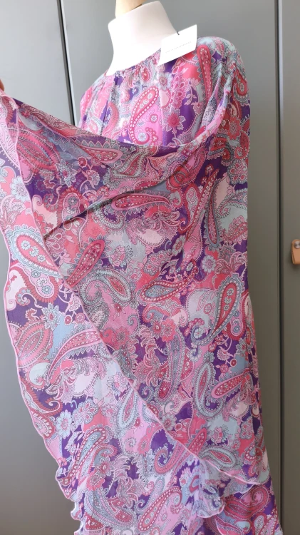 Dea Kudibal -silkkinen maksimekko alushameella – pitkä silkkimekko paisley-kuvioinnilla – kuva 13