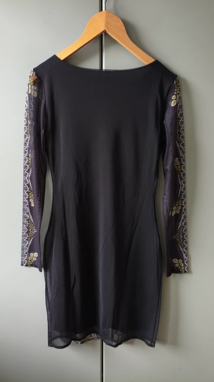Sukienka damska Desigual z efektownym wzorem – elegancka sukienka na wyjątkowe okazje – zdjęcie 6