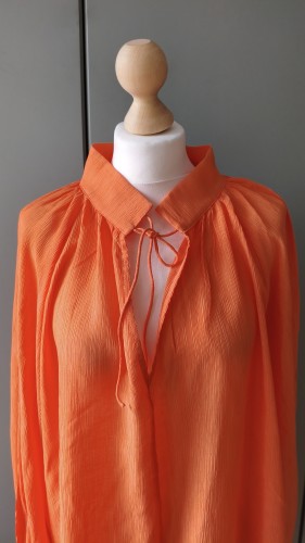 Dea Kudibal dame bluse i viskose – elegant feminin bluse – billede 2