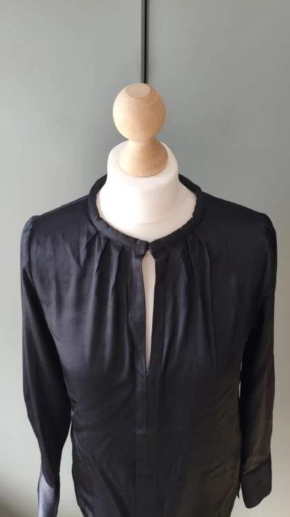 Sidenblus Dea Kudibal i Mulberry Silk – elegant premiumblus – bild 5