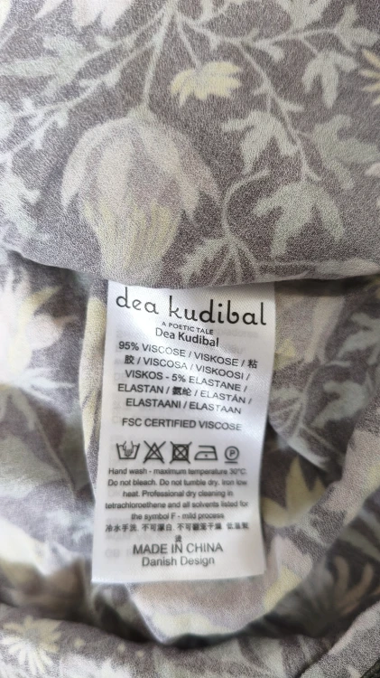 Dea Kudibal blus i viskos – premiumblus för dam – bild 10