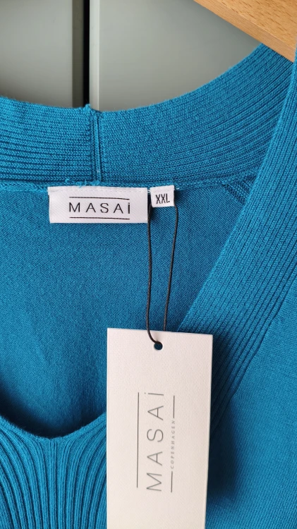 Masai-viskoosineule – naisten premium-neule – kuva 3