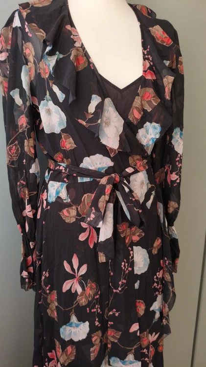 Dea Kudibal silkkinen kietaisumekko alushameen kanssa – premium-mekko – kuva 6