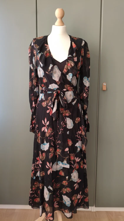 Dea Kudibal silkkinen kietaisumekko alushameen kanssa – premium-mekko – kuva 7