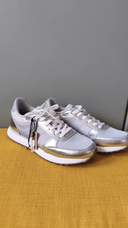 WODEN sneakers i skinn – premium sportskor för dam – bild 2