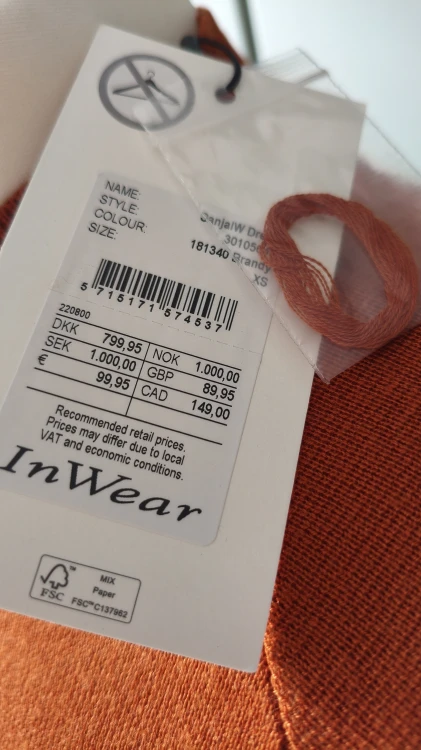 InWear – poolokauluksinen neulemekko viskoosista, tyylikäs naisten neulemekko – kuva 6