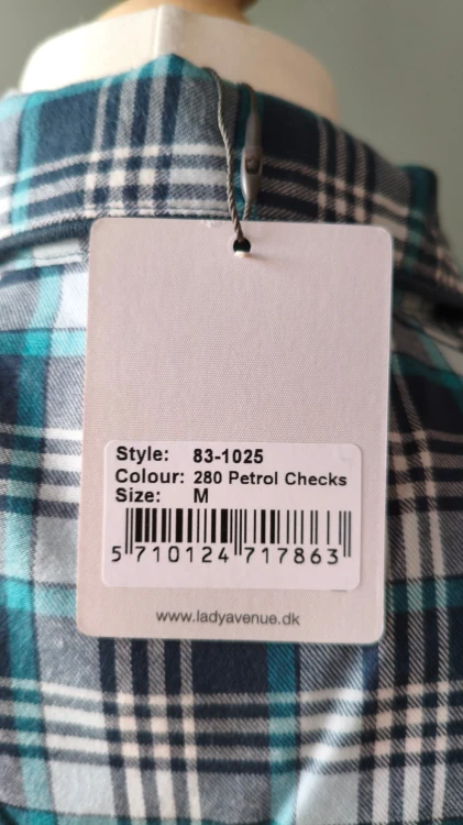 Lady Avenue – ternet natskjorte i bomuld med krave, natkjole til damer med knapper – billede 9