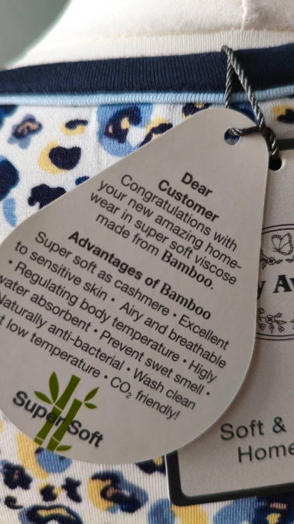 Lady Avenue – koszula nocna damska z krótkim rękawem i granatową lamówką, wygodna koszula do spania – zdjęcie 11