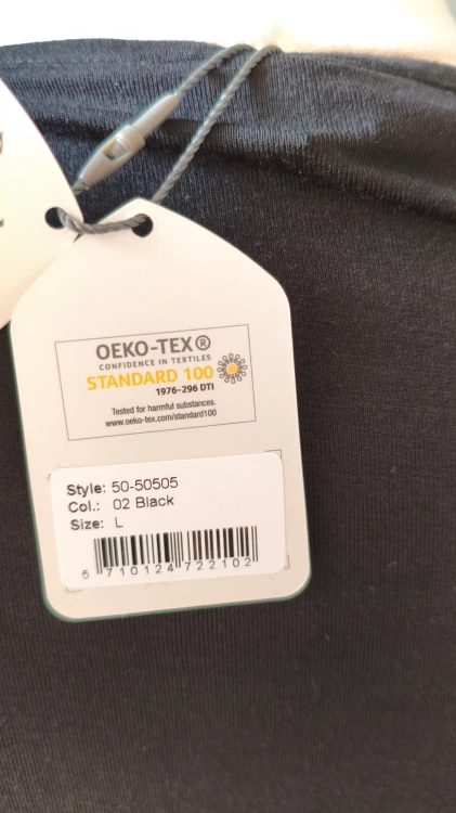 Lady Avenue – svart damtopp med korta ärmar i bambuviskos, mjuk T-shirt till natten – bild 7