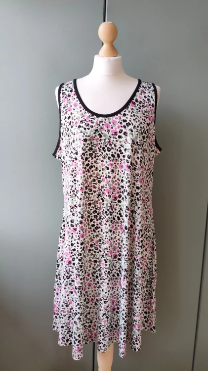 Lady Avenue – prickigt nattlinne för dam i bambuviskos, bekvämt ärmlöst nattlinne