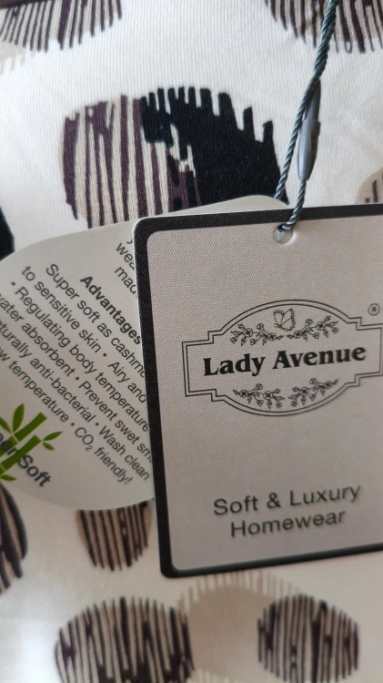 Lady Avenue – koszula nocna damska z krótkim rękawem we wzór kół, miękka nocna koszulka z wiskozy bambusowej – zdjęcie 7