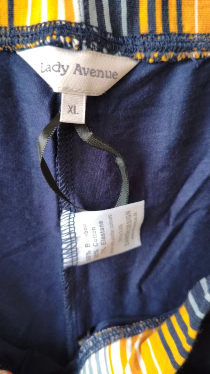 Lady Avenue – pehmeä naisten pyjama bambusviskoosista, mukava yöpukusetti – kuva 10