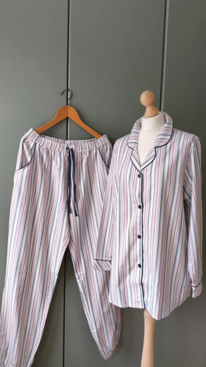 Lady Avenue – mjuk dampyjamas i bambusviskos och bomull, bekvämt sovset – bild 2