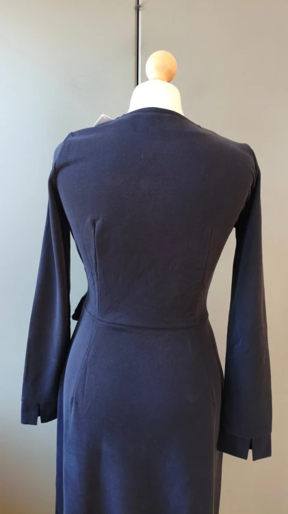 InWear – elegancka sukienka damska kopertowa z wiązaniem, sukienka premium duńskiej marki – zdjęcie 7