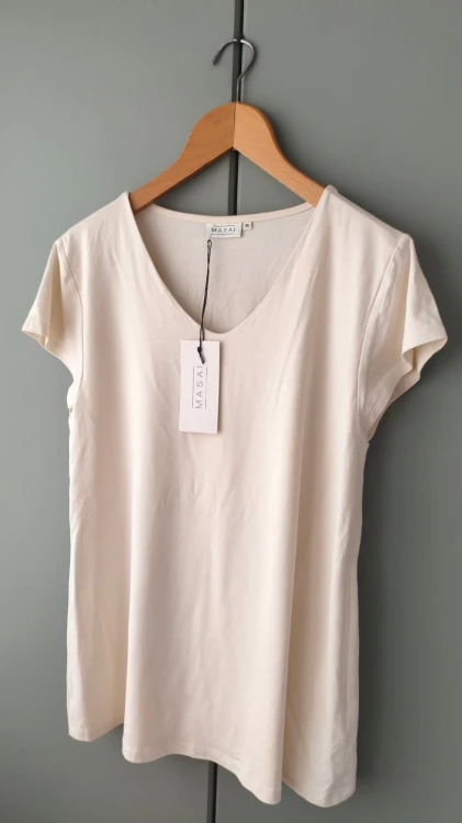 Masai – damebluse med korte ærmer, behagelig basic T-shirt fra dansk mærke – billede 2