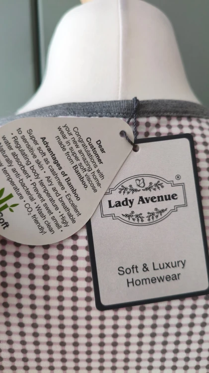 Lady Avenue – pehmeä naisten kaksiosainen pyjama, yöpuku uneen ja kotona rentoutumiseen – kuva 8