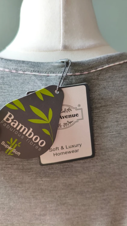 Lady Avenue – blød natkjole til damer i bambusviskose, komfortabelt nattøj til hverdag – billede 5