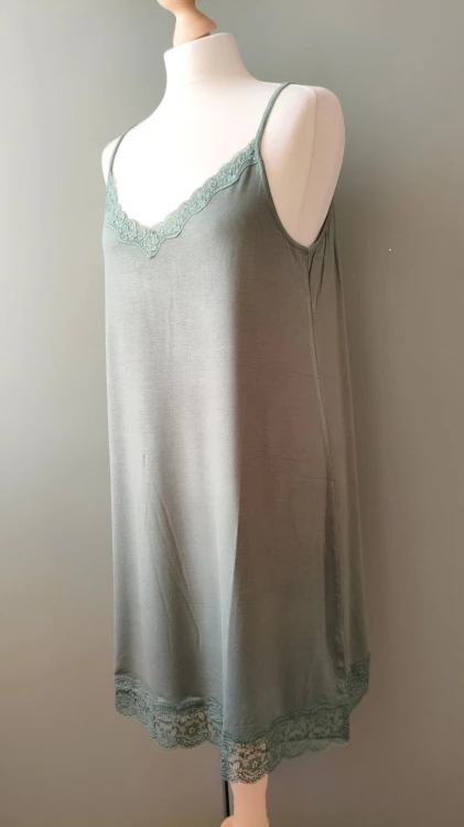 Lady Avenue – blød natkjole til damer i bambusviskose, delikat chemise og nattøj – billede 3