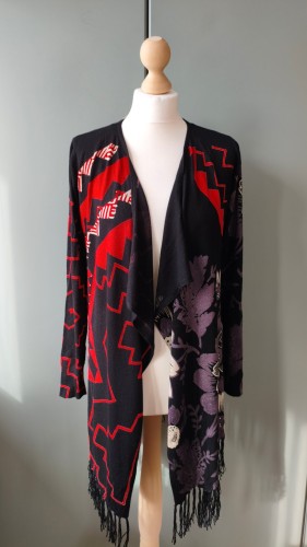 Desigual – lång damkardigan med fransar, löst slängkofta med asymmetrisk framsida