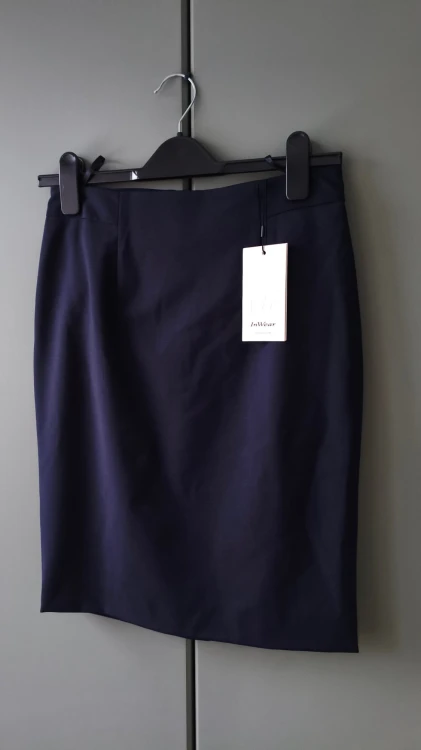 InWear – elegant damenederdel i blyantmodel med uld, klassisk premium kontornederdel – billede 2