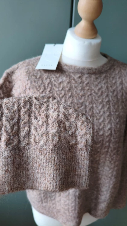 Kaffe – miękki sweter damski z duńskiej marki, wygodny pulower damski premium – zdjęcie 3