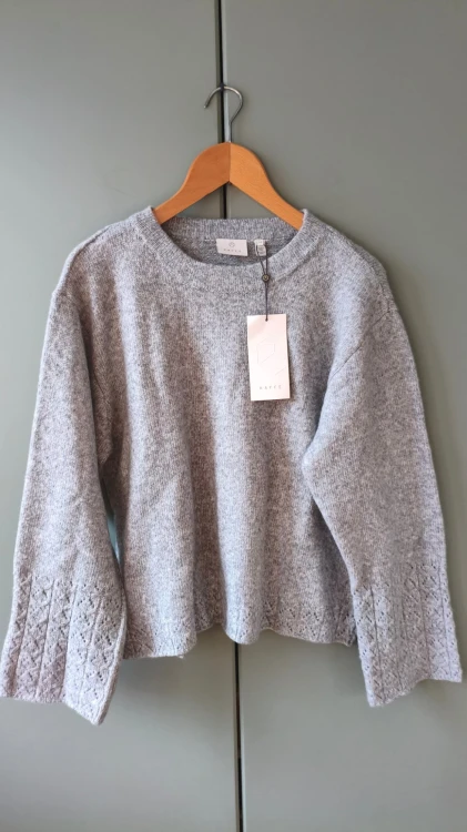 Kaffe – wygodny sweter damski z ażurowymi akcentami, miękki pulower premium