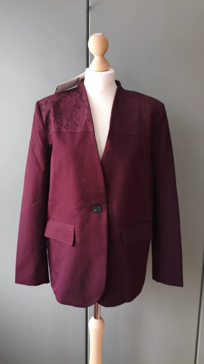 Kaffe – elegant dameblazer med blondedetalje, klassisk damejakke med én knap – billede 9