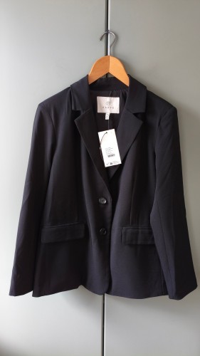 Kaffe – elegant dameblazer med to knapper, klassisk damejakke med lommer