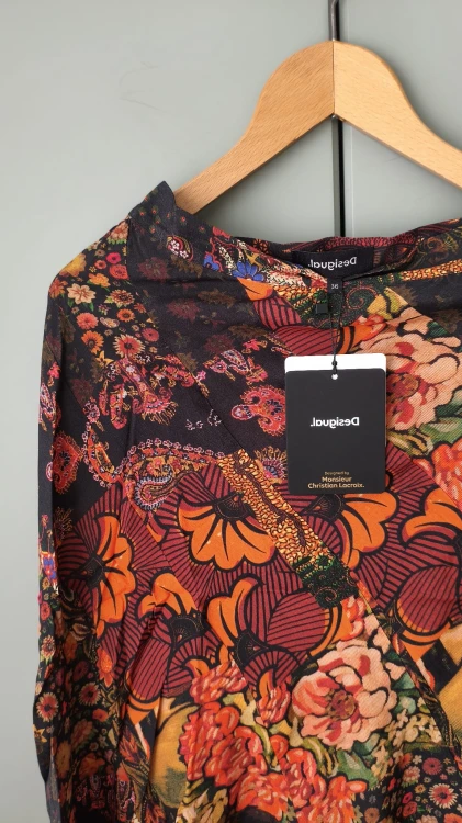 Desigual-hame viskoosista, kukkakuviolla – kuva 2