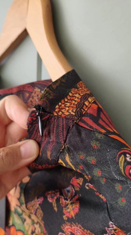 Desigual-hame viskoosista, kukkakuviolla – kuva 7